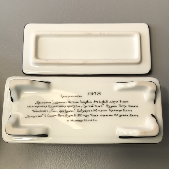 VINTAGE ARDLEIGH ELLIOT & SONS RUSSIAN NUTCRACKER MUSIC TRINKET - Picture 8 of 14